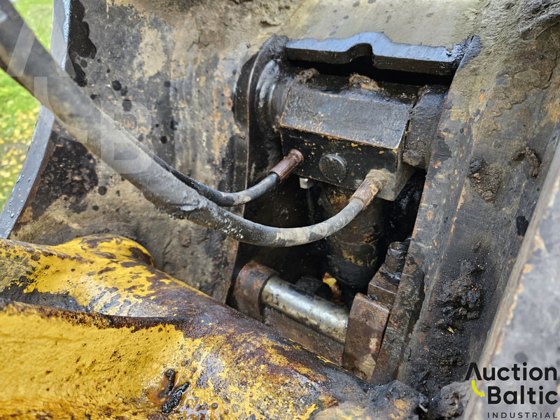 حفار زحاف Komatsu PC228USLC-3N0: صورة 16