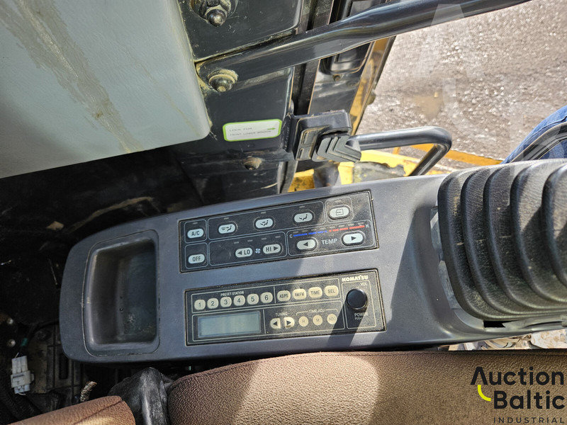 حفار زحاف Komatsu PC228USLC-3N0: صورة 6