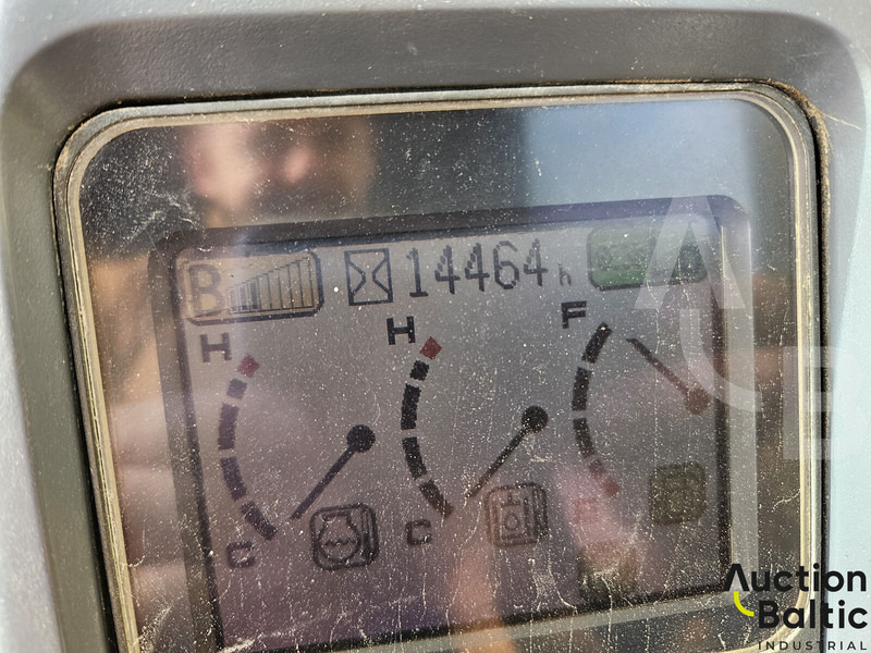 حفار زحاف Komatsu PC228USLC-3N0: صورة 7