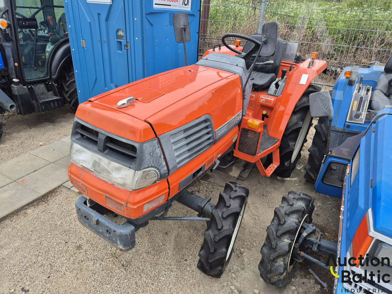 Kubota GL 240 - جرار: صورة 2 Kubota GL 240 - جرار: صورة 2