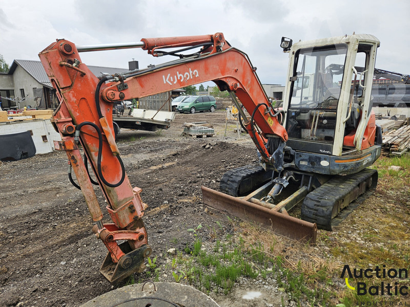 Kubota KX 121-3 - حفارة مُصَّغرة: صورة 1 Kubota KX 121-3 - حفارة مُصَّغرة: صورة 1