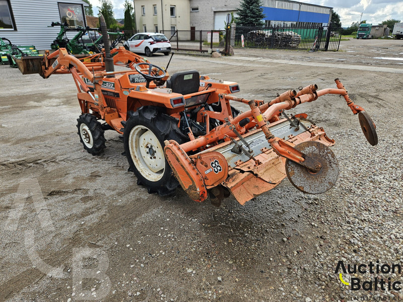 Kubota L1-R22 - جرار: صورة 3 Kubota L1-R22 - جرار: صورة 3