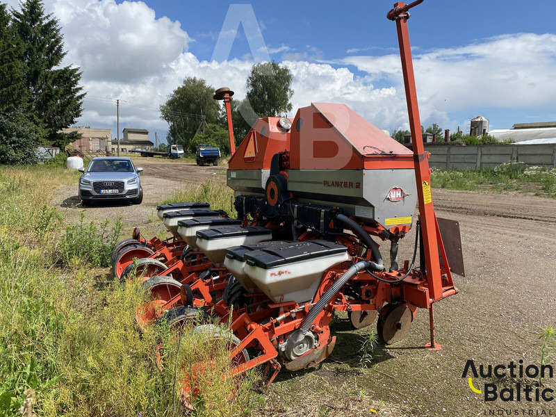 Kuhn Planter 2 - آلة نثر البذور الدقيقة: صورة 4 Kuhn Planter 2 - آلة نثر البذور الدقيقة: صورة 4