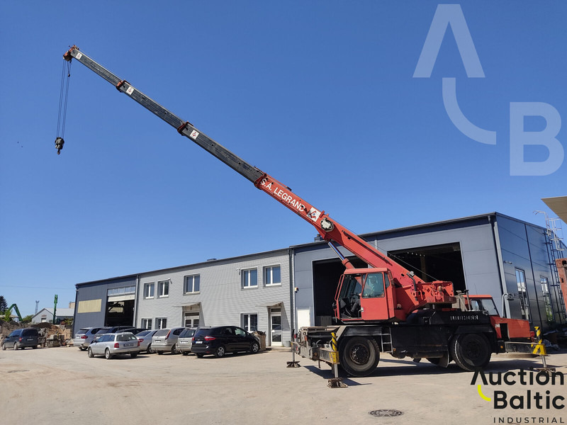 Liebherr LTM 1025 - رافعة لجميع التضاريس: صورة 1 Liebherr LTM 1025 - رافعة لجميع التضاريس: صورة 1
