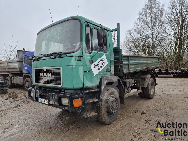 MAN 18.222 - شاحنة قلاب: صورة 1 MAN 18.222 - شاحنة قلاب: صورة 1