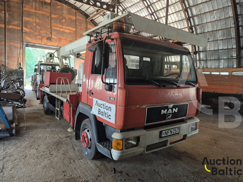 MAN 8.163 - منصة تلسكوبية محمولة على شاحنة: صورة 2 MAN 8.163 - منصة تلسكوبية محمولة على شاحنة: صورة 2