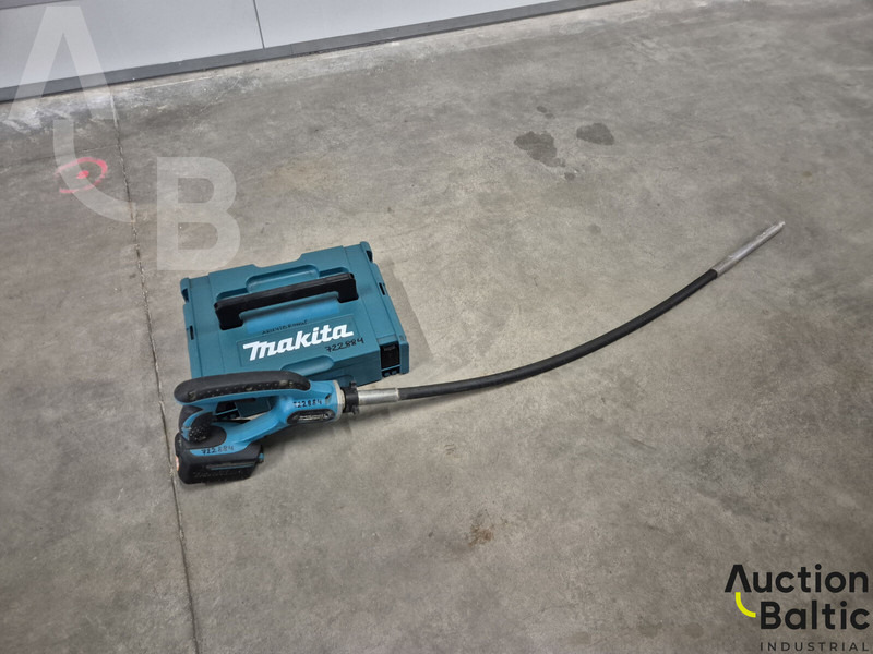 Makita DVR450 - آلات البناء: صورة 1 Makita DVR450 - آلات البناء: صورة 1