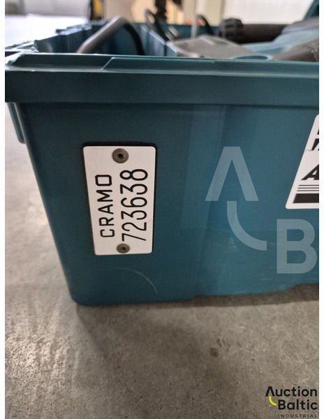Makita HM1213C - آلات البناء: صورة 4 Makita HM1213C - آلات البناء: صورة 4