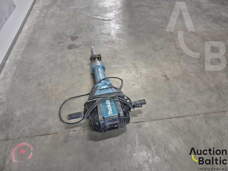 Makita HM1812 - آلات البناء: صورة 4 Makita HM1812 - آلات البناء: صورة 4