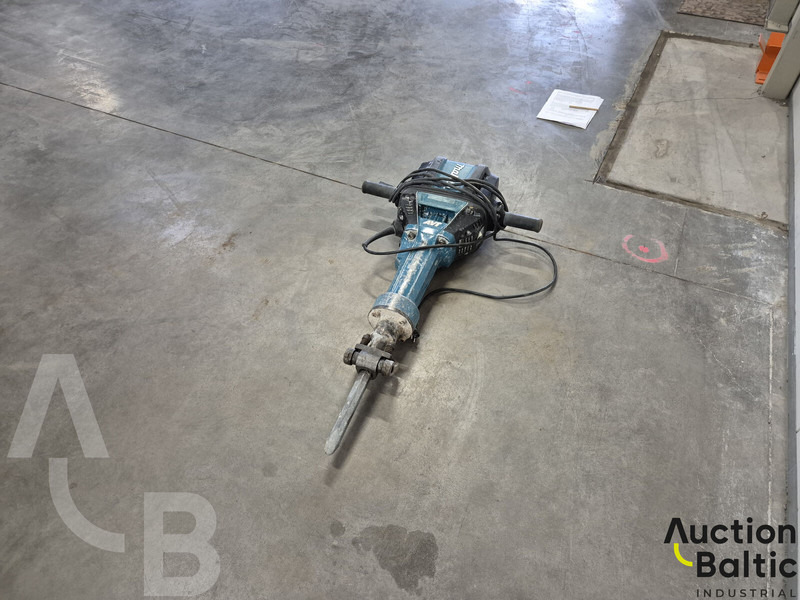 Makita HM1812 - آلات البناء: صورة 2 Makita HM1812 - آلات البناء: صورة 2