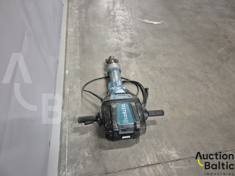 Makita HM1812 - آلات البناء: صورة 2 Makita HM1812 - آلات البناء: صورة 2