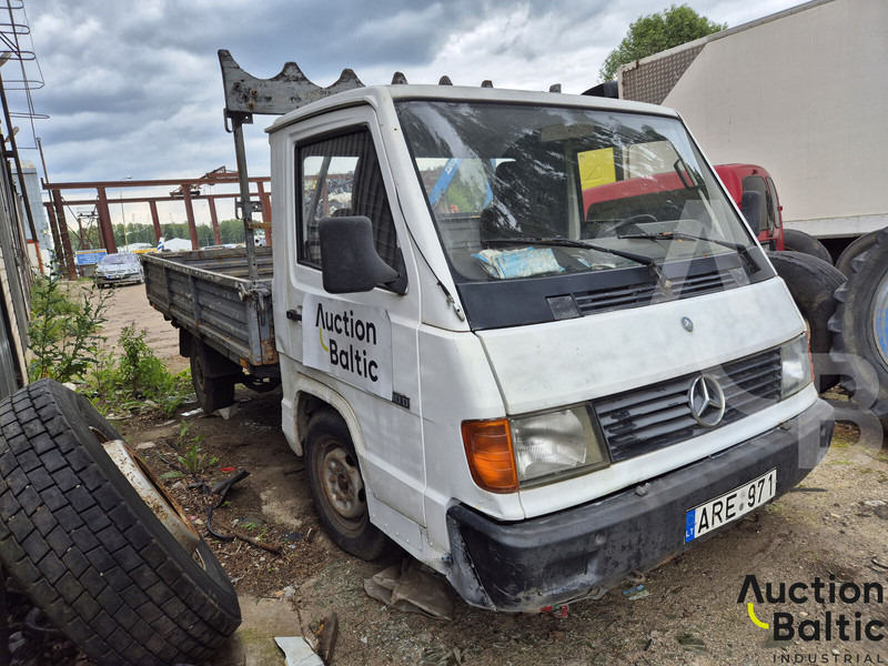 Mercedes-Benz 100-serie 100 D - شاحنة مفتوحة: صورة 2 Mercedes-Benz 100-serie 100 D - شاحنة مفتوحة: صورة 2