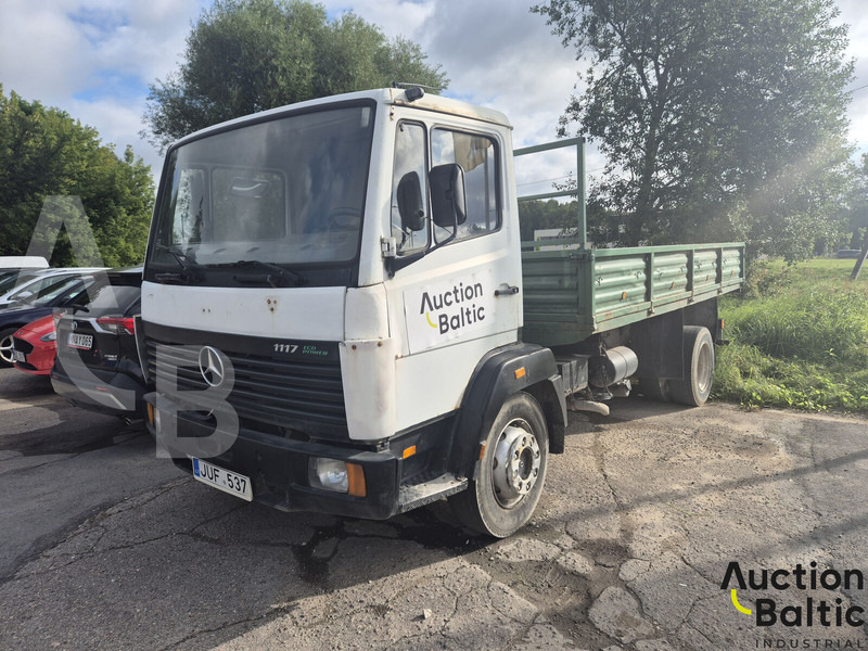 Mercedes-Benz 1117 - شاحنات مسطحة: صورة 1 Mercedes-Benz 1117 - شاحنات مسطحة: صورة 1