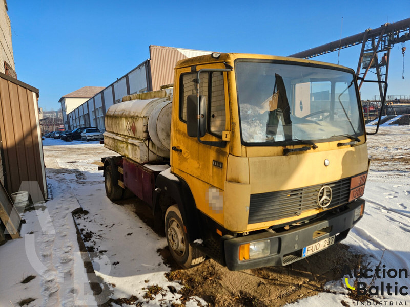 Mercedes-Benz 814 - شاحنة صهريج: صورة 1 Mercedes-Benz 814 - شاحنة صهريج: صورة 1