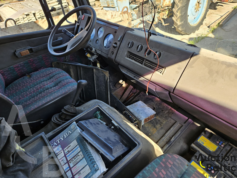 Mercedes-Benz 814 - شاحنة مقفلة: صورة 5 Mercedes-Benz 814 - شاحنة مقفلة: صورة 5