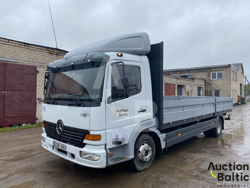 Mercedes-Benz 815 - شاحنات مسطحة: صورة 1 Mercedes-Benz 815 - شاحنات مسطحة: صورة 1