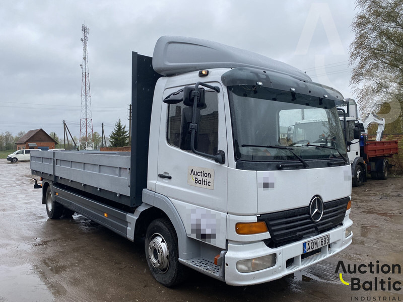 Mercedes-Benz 815 - شاحنات مسطحة: صورة 2 Mercedes-Benz 815 - شاحنات مسطحة: صورة 2