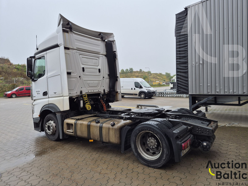 Mercedes-Benz Actros 1845 - وحدة جر: صورة 3 Mercedes-Benz Actros 1845 - وحدة جر: صورة 3