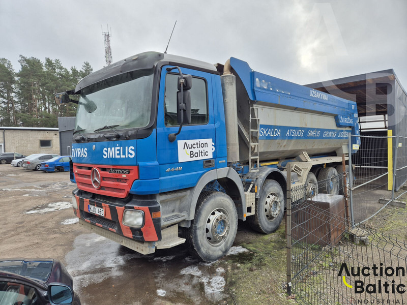 Mercedes-Benz Actros 4448 - شاحنة قلاب: صورة 2 Mercedes-Benz Actros 4448 - شاحنة قلاب: صورة 2