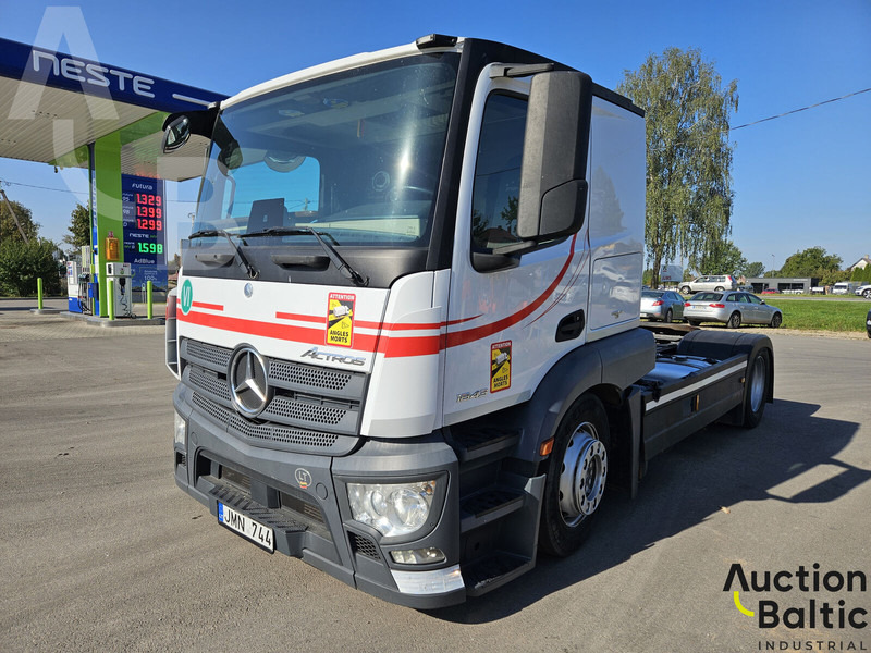 Mercedes-Benz Actros - وحدة جر: صورة 1 Mercedes-Benz Actros - وحدة جر: صورة 1