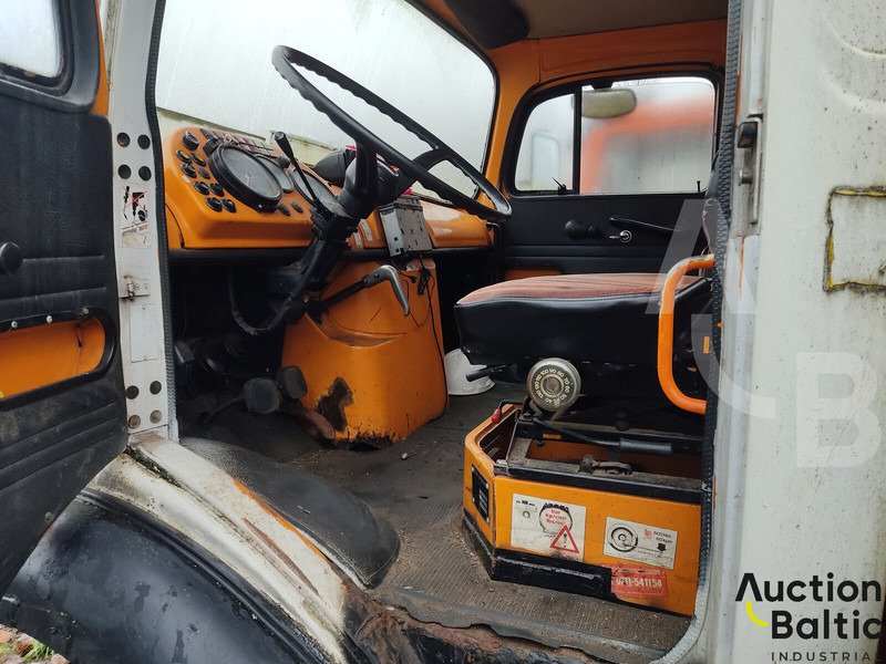 Mercedes-Benz Lako 911 - منصة تلسكوبية محمولة على شاحنة: صورة 5 Mercedes-Benz Lako 911 - منصة تلسكوبية محمولة على شاحنة: صورة 5