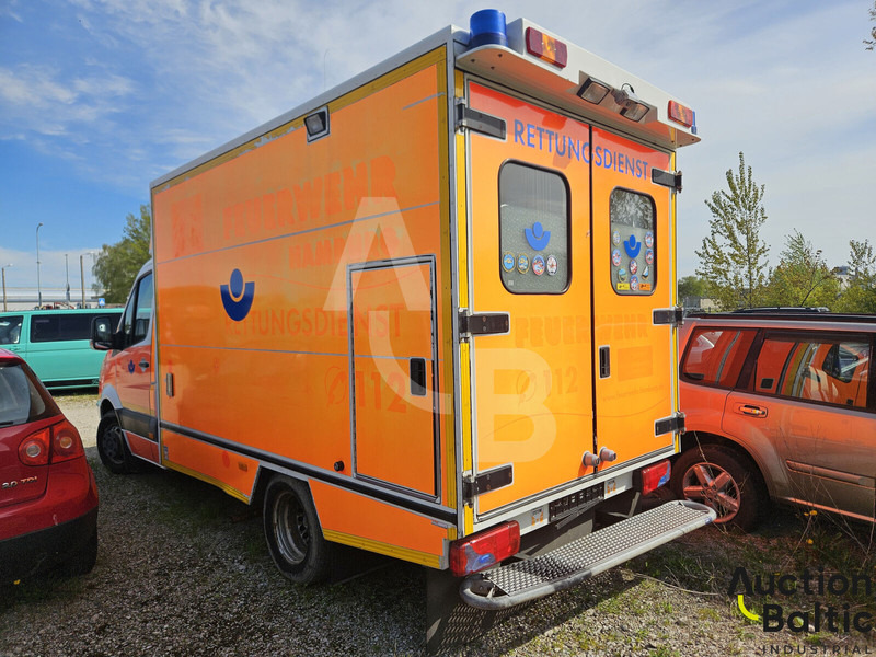 Mercedes-Benz Sprinter - سيارة اسعاف: صورة 4 Mercedes-Benz Sprinter - سيارة اسعاف: صورة 4