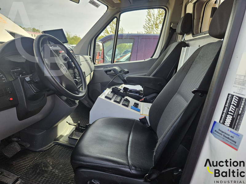 Mercedes-Benz Sprinter - سيارة اسعاف: صورة 5 Mercedes-Benz Sprinter - سيارة اسعاف: صورة 5