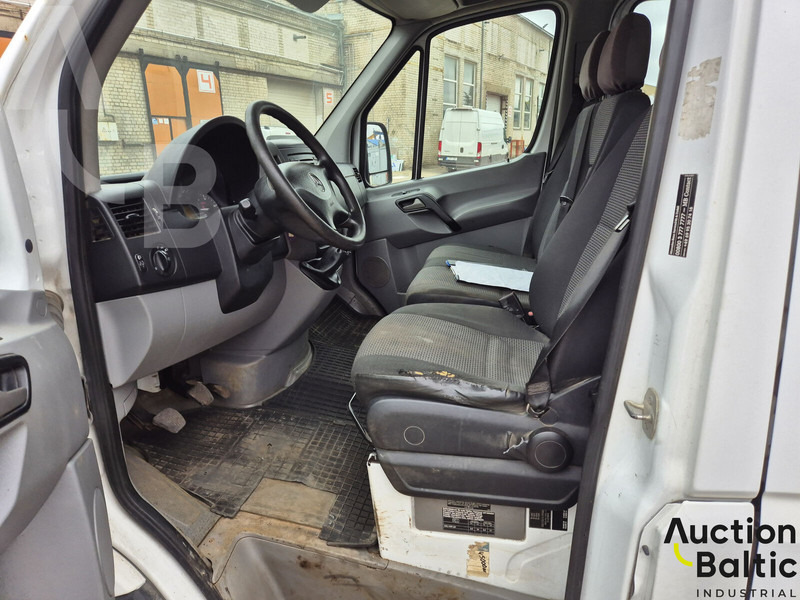 Mercedes-Benz Sprinter - شاحنة ستارة جانبية: صورة 5 Mercedes-Benz Sprinter - شاحنة ستارة جانبية: صورة 5