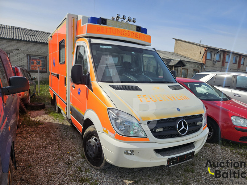 Mercedes-Benz Sprinter - سيارة اسعاف: صورة 1 Mercedes-Benz Sprinter - سيارة اسعاف: صورة 1