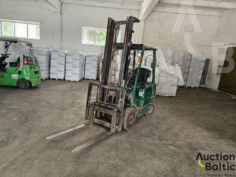 Mitsubishi 2T 151 P2 - رافعة شوكية تعمل بالغاز: صورة 1 Mitsubishi 2T 151 P2 - رافعة شوكية تعمل بالغاز: صورة 1