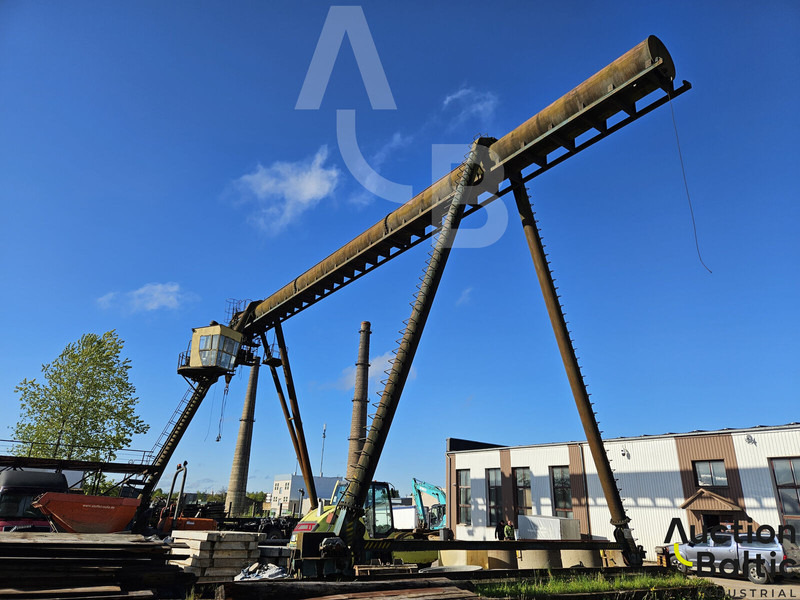 Overhead crane - رافعة: صورة 1 Overhead crane - رافعة: صورة 1