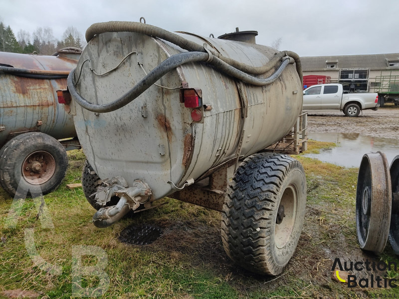 Trailer - tank - مقطورة قلاب: صورة 3 Trailer - tank - مقطورة قلاب: صورة 3