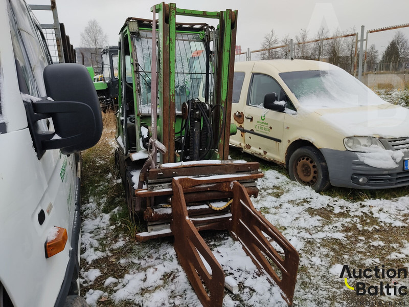UniCarriers 30 - رافعة شوكية ديزل: صورة 3 UniCarriers 30 - رافعة شوكية ديزل: صورة 3