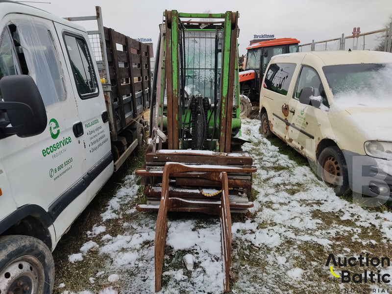 UniCarriers 30 - رافعة شوكية ديزل: صورة 4 UniCarriers 30 - رافعة شوكية ديزل: صورة 4