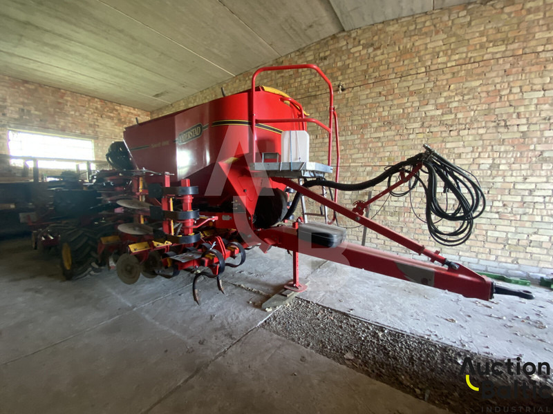 Vaderstad ST 400C - آلة البذار متعددة الوظائف: صورة 5 Vaderstad ST 400C - آلة البذار متعددة الوظائف: صورة 5