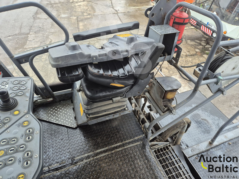 مدادة الأسفلت Vögele Super 1800-3i: صورة 8 مدادة الأسفلت Vögele Super 1800-3i: صورة 8