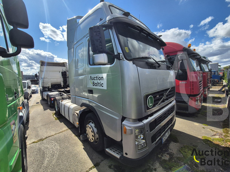 Volvo FH12 - وحدة جر: صورة 2 Volvo FH12 - وحدة جر: صورة 2