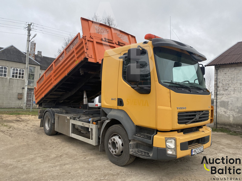 Volvo FL 240 4x2 - شاحنة قلاب: صورة 1 Volvo FL 240 4x2 - شاحنة قلاب: صورة 1