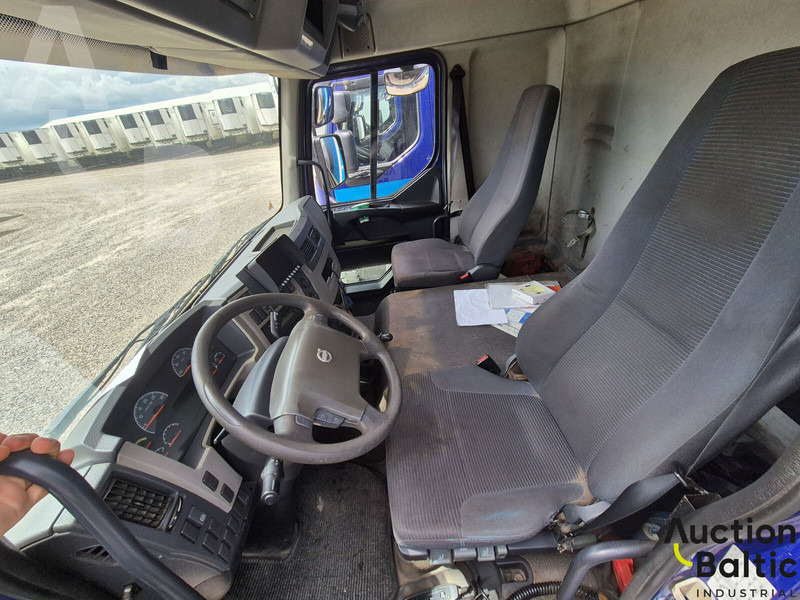 Volvo FL240 - شاحنة مقفلة: صورة 4 Volvo FL240 - شاحنة مقفلة: صورة 4