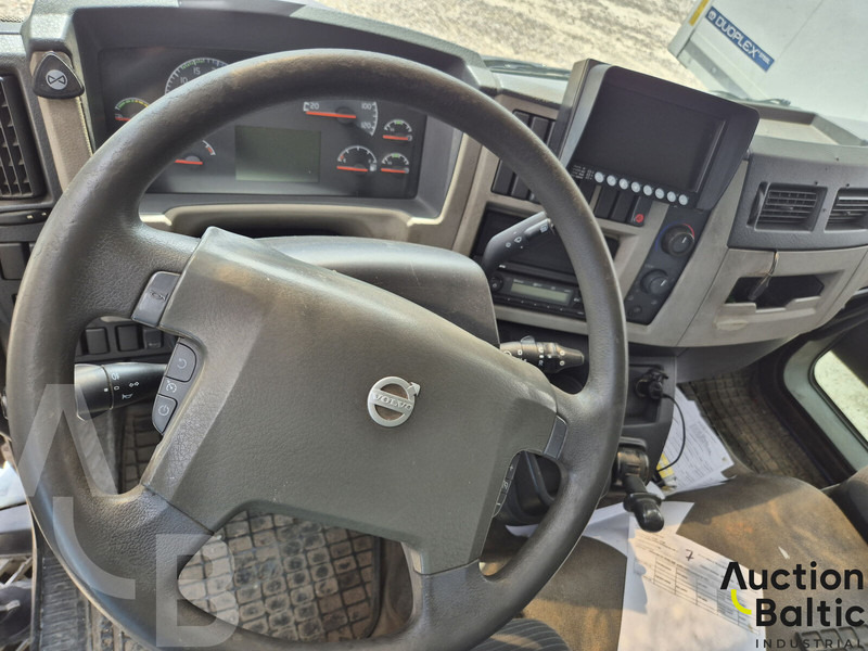 Volvo FL240 - شاحنة مقفلة: صورة 5 Volvo FL240 - شاحنة مقفلة: صورة 5