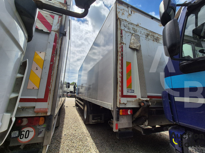 Volvo FL240 - شاحنة مقفلة: صورة 3 Volvo FL240 - شاحنة مقفلة: صورة 3