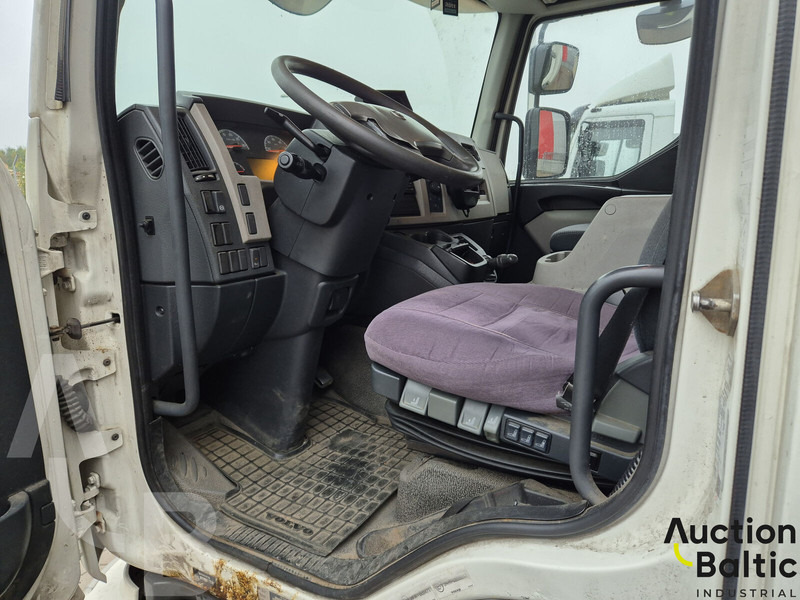 Volvo FL240 - شاحنة مقفلة: صورة 5 Volvo FL240 - شاحنة مقفلة: صورة 5