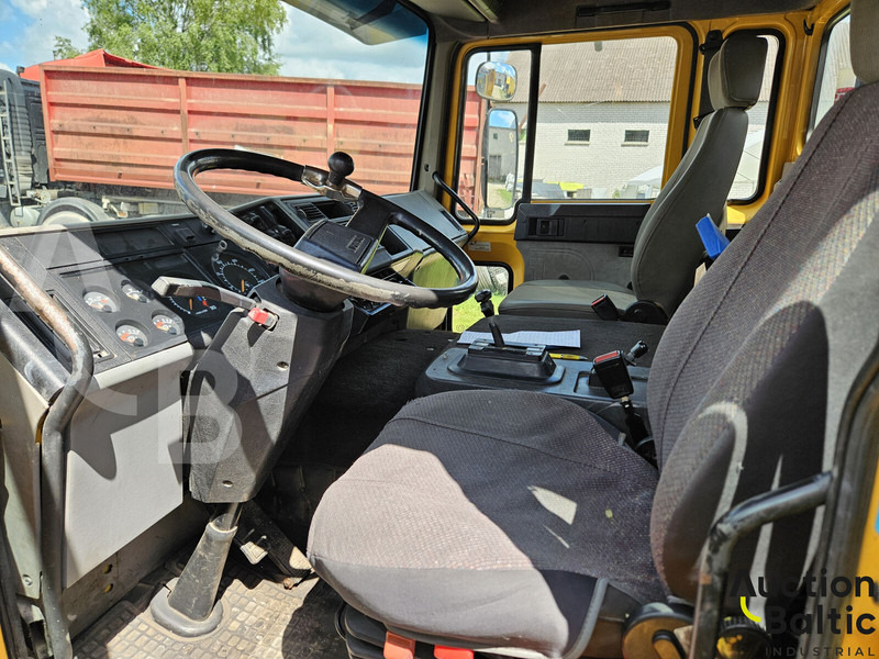 شاحنات مسطحة Volvo FL612: صورة 6