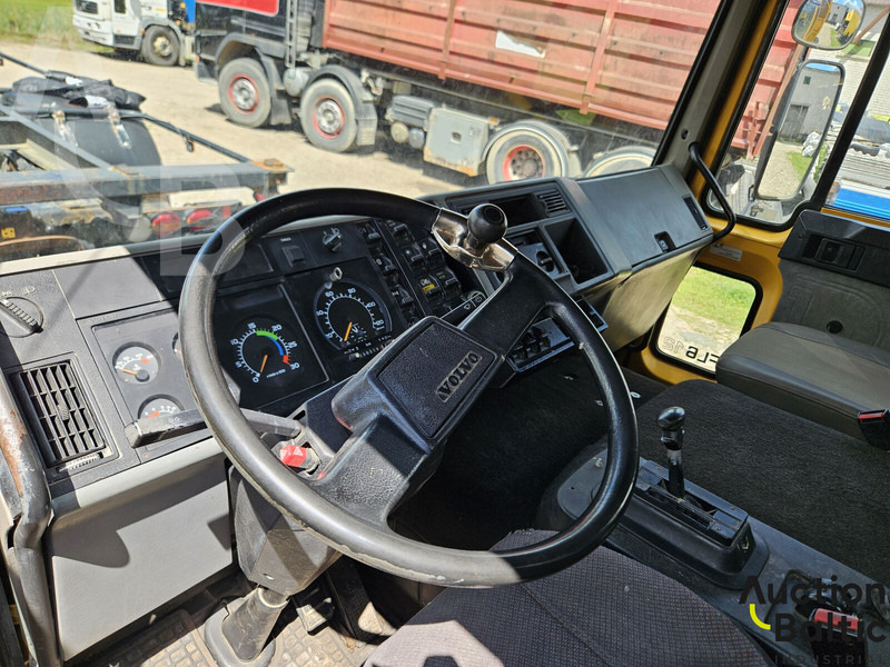 شاحنات مسطحة Volvo FL612: صورة 7