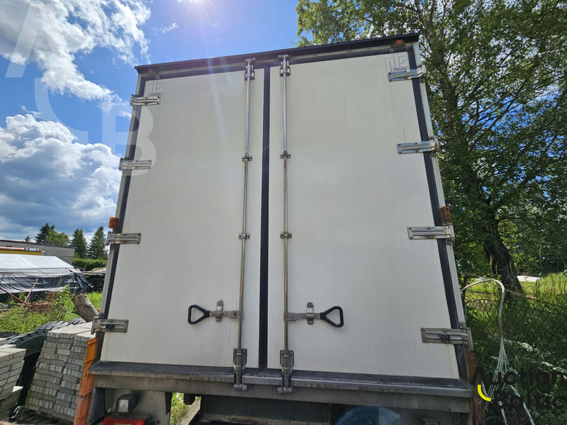 Volvo FL615 - شاحنة مقفلة: صورة 5 Volvo FL615 - شاحنة مقفلة: صورة 5