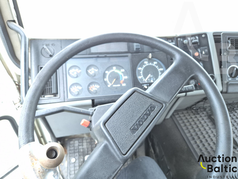Volvo FL6 - شاحنة صهريج: صورة 5 Volvo FL6 - شاحنة صهريج: صورة 5
