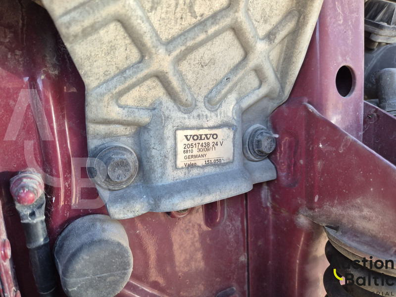 شاحنة نقل المخلفات Volvo FM12: صورة 18