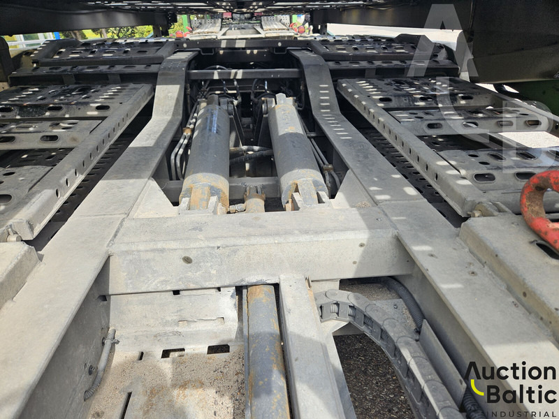 شاحنة نقل سيارات شاحنة Volvo FM440: صورة 16