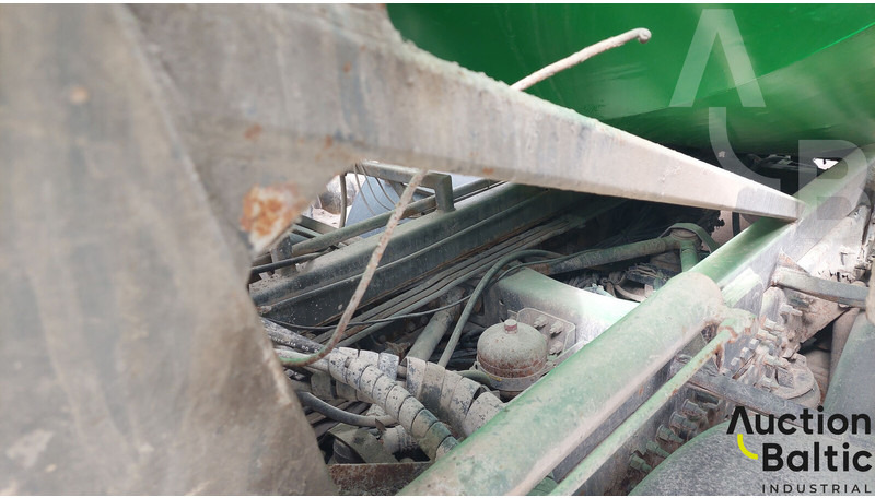 شاحنة خلاطة خرسانة Volvo FM9: صورة 10