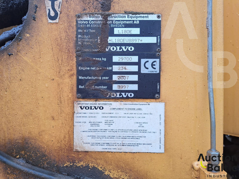 اللودر بعجل Volvo L 180 E: صورة 20